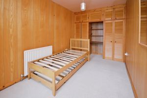 Bedroom- click for photo gallery